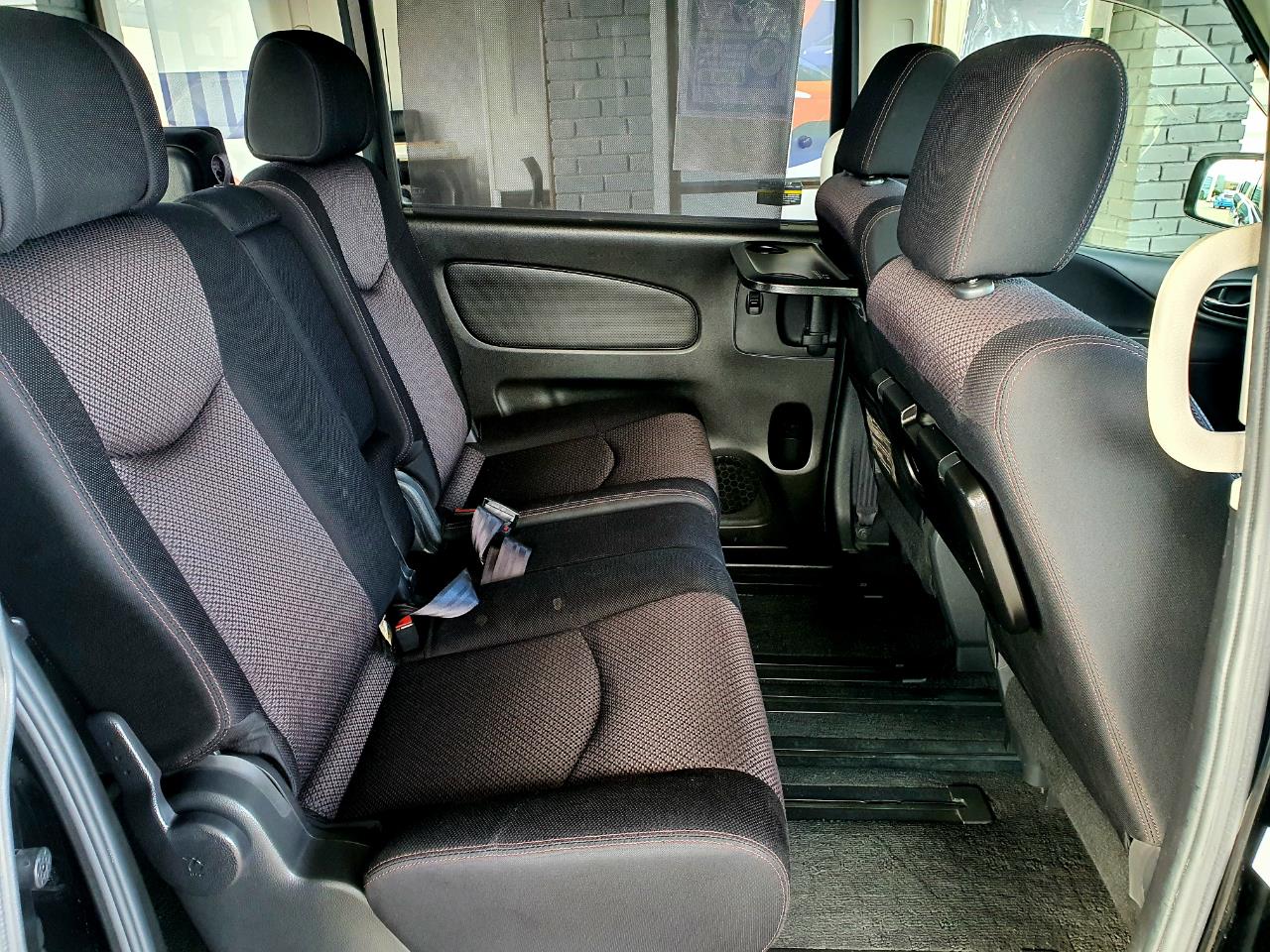 2012 Nissan Serena