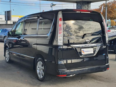 2012 Nissan Serena - Thumbnail